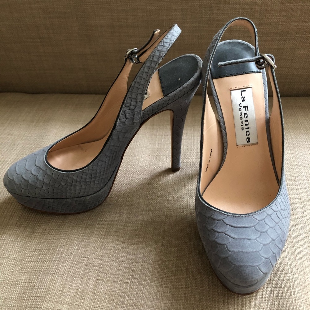 La Fenice pumps